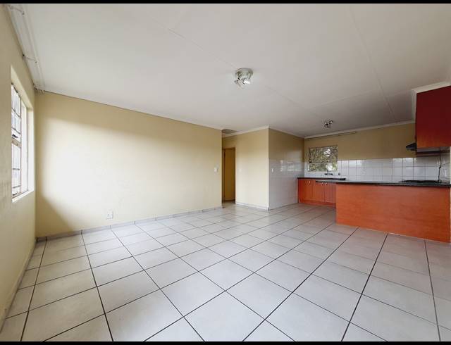 2 BEDROOM APARTMENT TO LET IN VORNA VALLEY
